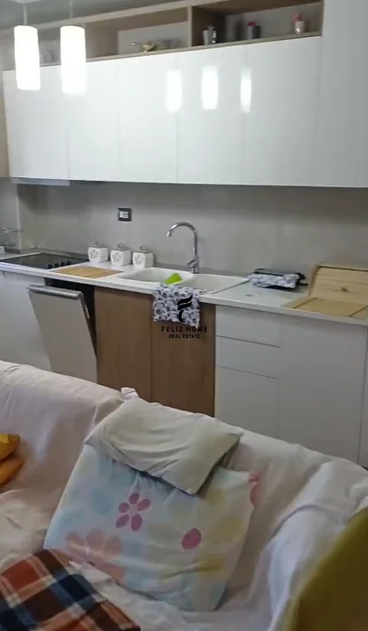Tirane, shitet apartament 2+1 Kati 3, 105 m² 285.000 € (LIQENI I THATE)