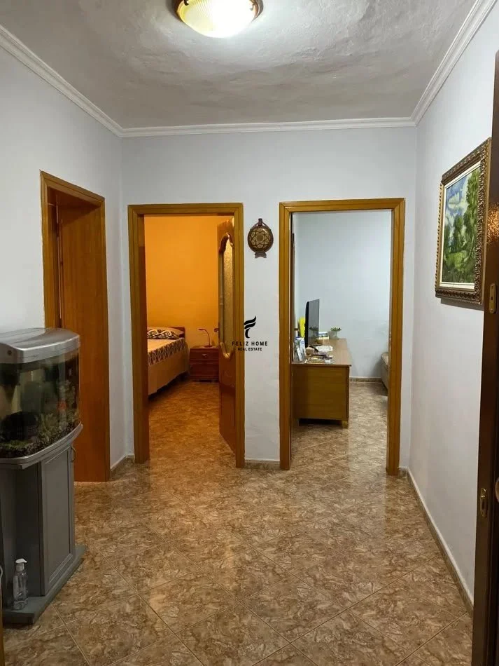 Tirane, jepet me qera apartament 2+1 Kati 3, 87 m² 600 € (RRUGA E ELBASANIT)