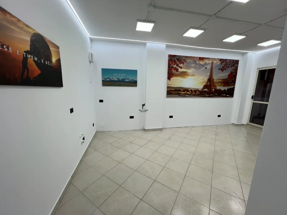 Tirane, jepet me qera zyre Kati 3, 76 m² 700 € (ASTIR)