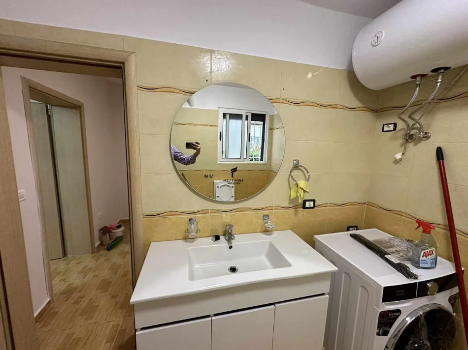 Tirane, jepet me qera apartament 2+1 Kati 1, 80 m² 550 € (RRUGA BARDHYL)
