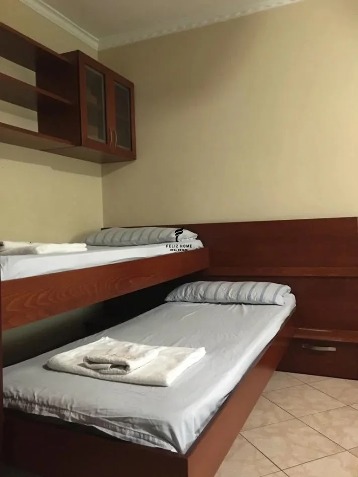 Tirane, jepet me qera apartament 2+1 Kati 2, 70 m² 600 € (XHAMIA E TABAKEVE)