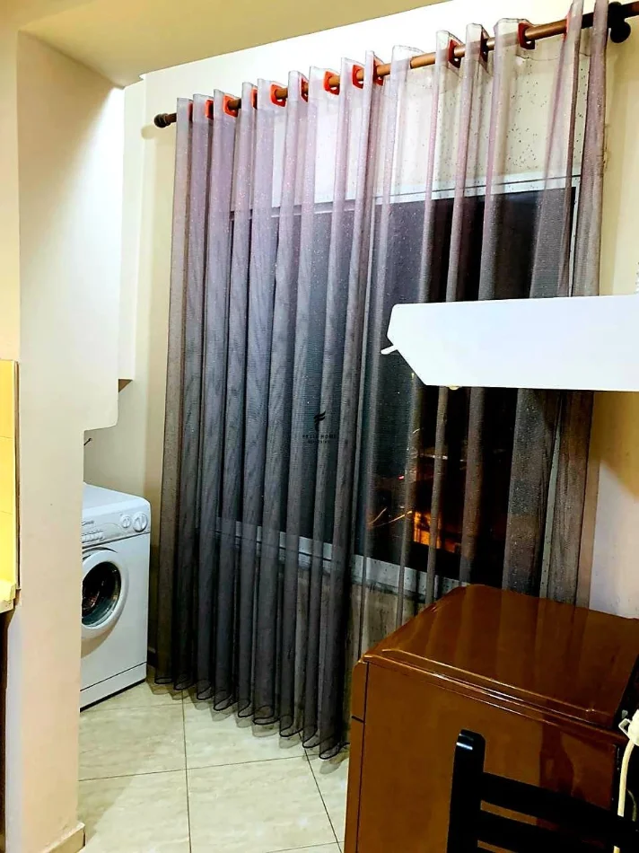 Tirane, jepet me qera apartament 1+1 Kati 4, 73 m² 600 € (RRUGA E KAVAJES)