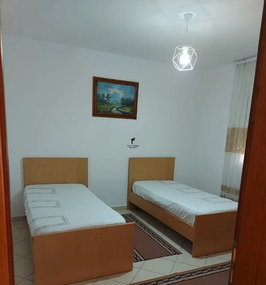Tirane, jepet me qera apartament 1+1 Kati 1, 100 m² 500 € (STACIONI TRENIT)