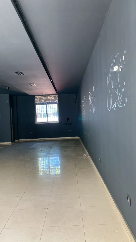 Tirane, jepet me qera dyqan Kati 0, 100 m² 2.000 € (STADIUMI DINAMO)