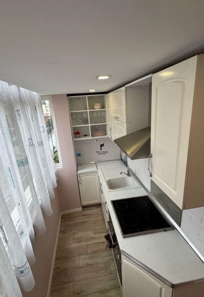 Tirane, jepet me qera apartament 1+1 Kati 4, 65 m² 600 € (21 DHJETORI)