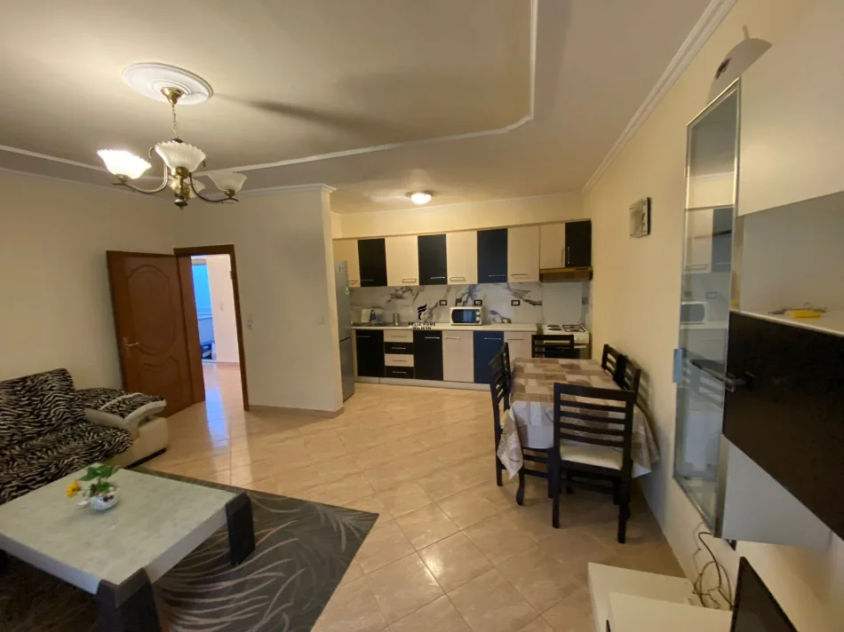 Tirane, jepet me qera apartament 2+1 Kati 5, 100 m² 650 € (MINE PEZA)