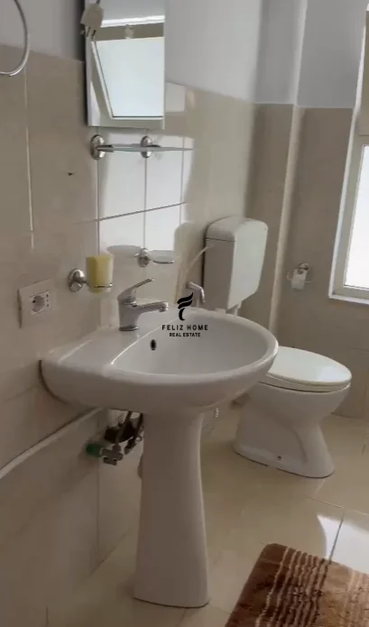 Tirane, jepet me qera apartament 1+1 Kati 2, 54 m² 400 € (RRUGA E DIBRES)