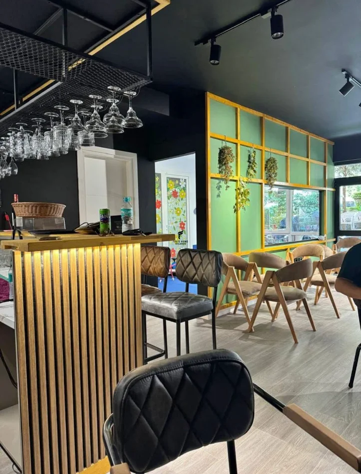 Tirane, jepet me qera lokal Kati 0, 150 m² 1.200 € (LIQENI I THATE)