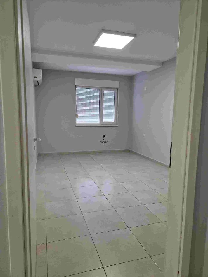 Tirane, jepet me qera zyre Kati 7, 55 m² 400 € (5 MAJI)