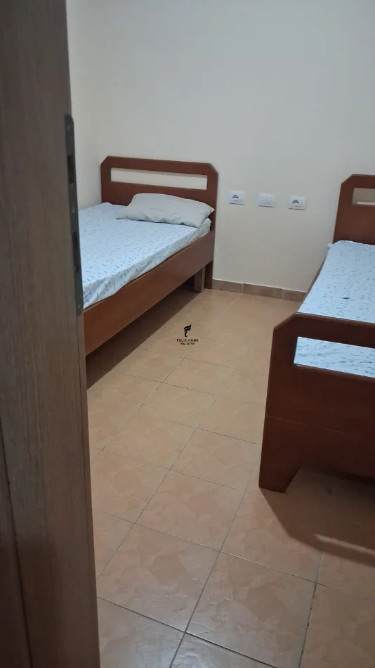 Tirane, jepet me qera apartament 2+1 Kati 1, 80 m² 450 € (KODRA E DIELLIT)