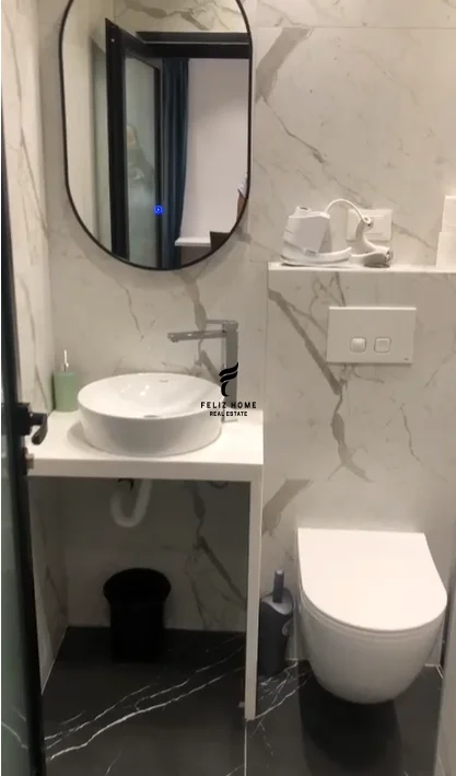 Tirane, shitet apartament 1+1 Kati 5, 40 m² 96.000 € (PAZARI I RI)