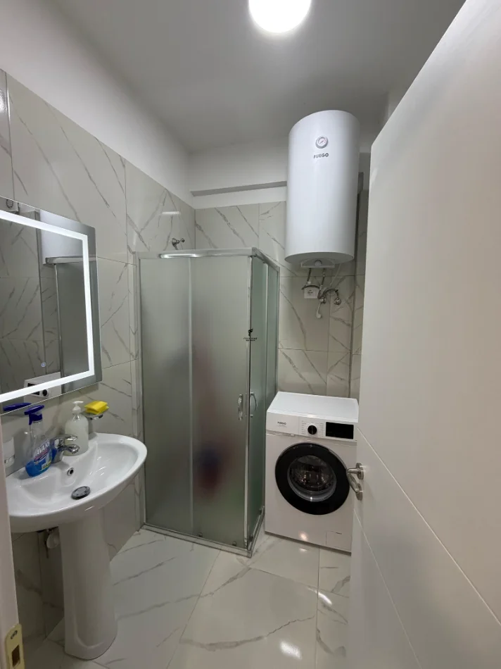 Tirane, jepet me qera apartament 1+1 Kati 5, 75 m² 490 € (ASTIR)