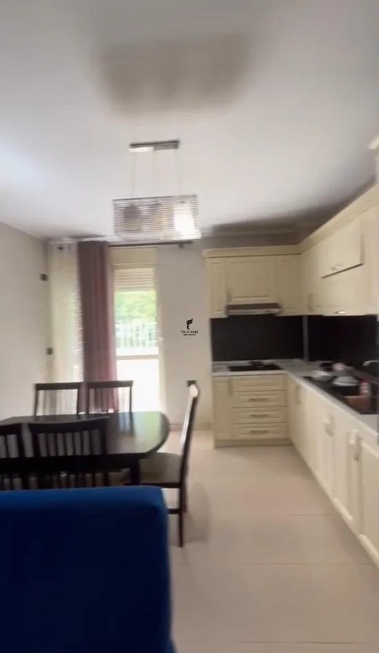 Tirane, jepet me qera apartament 2+1 Kati 1, 80 m² 600 € (RRUGA E KAVAJES)