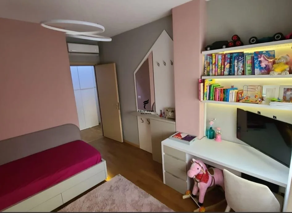 Tirane, jepet me qera apartament 2+1 Kati 6, 85 m² 700 € (PORCELAN)