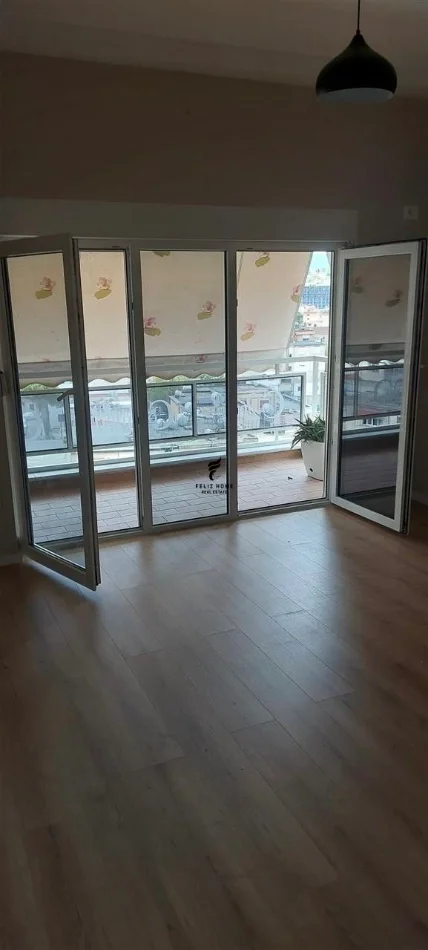 Tirane, shitet apartament 2+1 Kati 7, 92 m² 187.000 € (XHAMLLIKU)