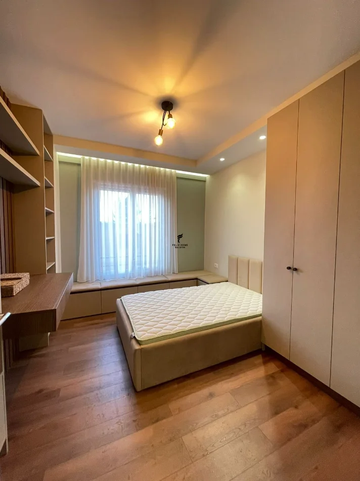 Tirane, jepet me qera apartament 2+1 Kati 2, 75 m² 700 € (SELITE)