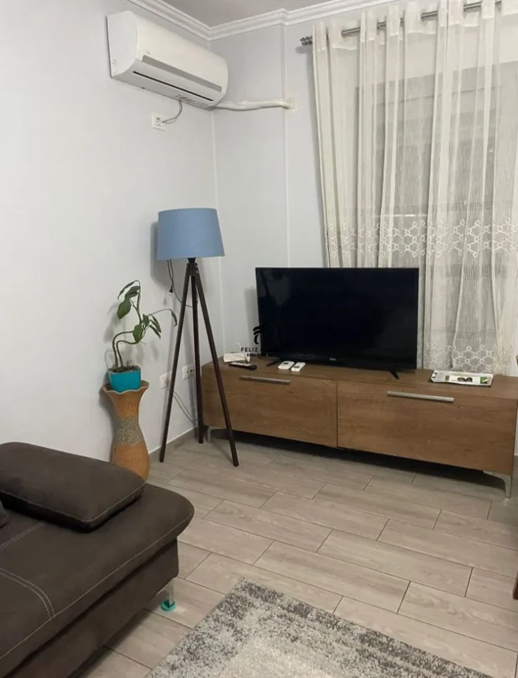 Tirane, jepet me qera apartament 1+1 Kati 4, 70 m² 500 € (DON BOSKO)