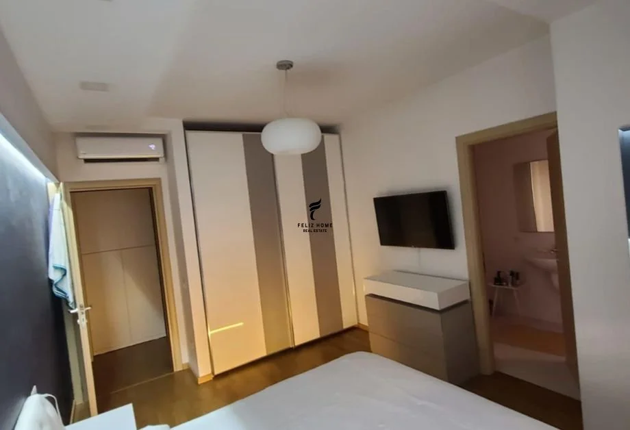 Tirane, jepet me qera apartament 2+1 Kati 6, 85 m² 700 € (PORCELAN)