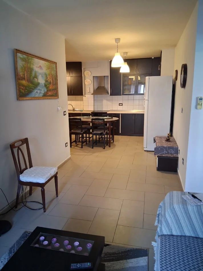 Tirane, jepet me qera apartament 2+1 Kati 3, 103 m² 650 € (MYSLYM SHYRI)