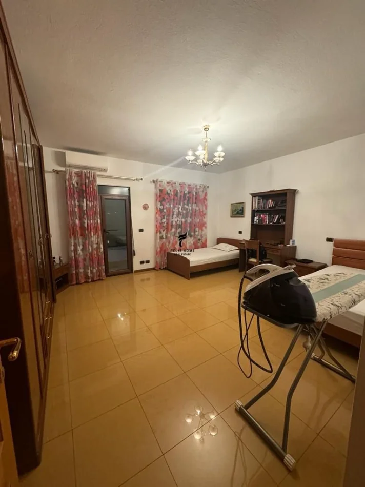 Tirane, jepet me qera apartament 3+1 Kati 5, 202 m² 1.300 € (RRUGA E ELBASANIT)