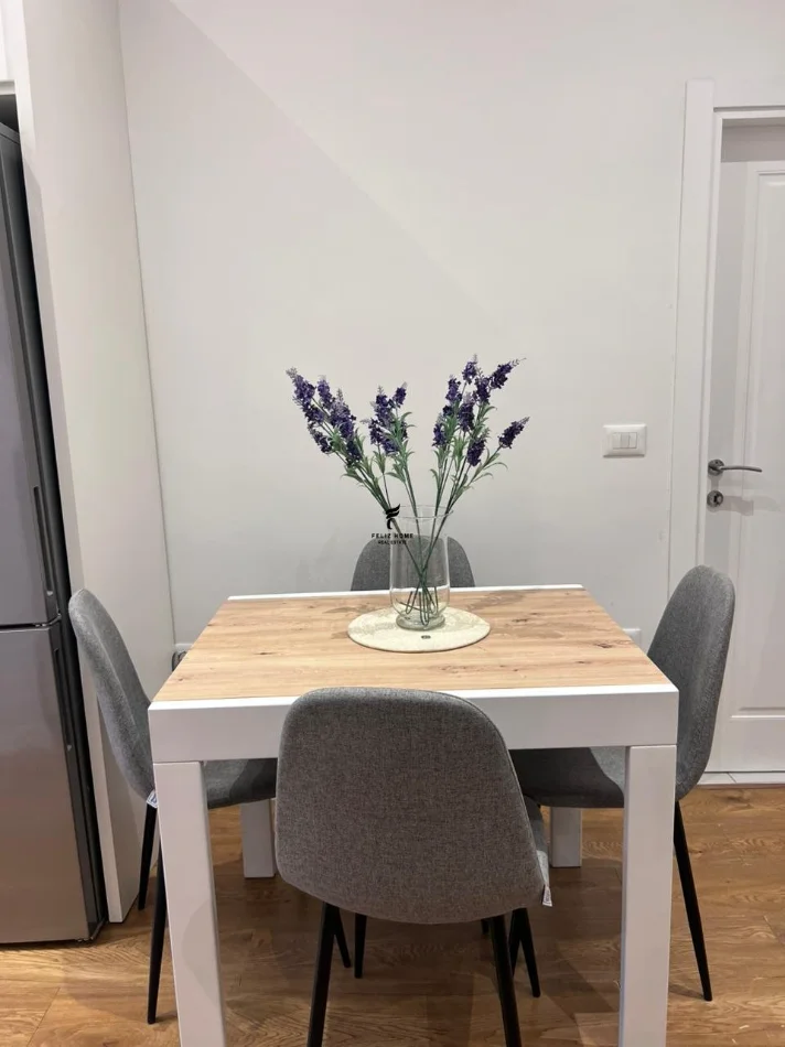 Tirane, jepet me qera apartament 2+1 Kati 2, 75 m² 750 € (RRUGA E DURRESIT)