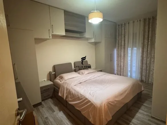 Tirane, jepet me qera apartament 1+1+Ballkon Kati 5, 70 m² 550 € (QYTET STUDENTI)