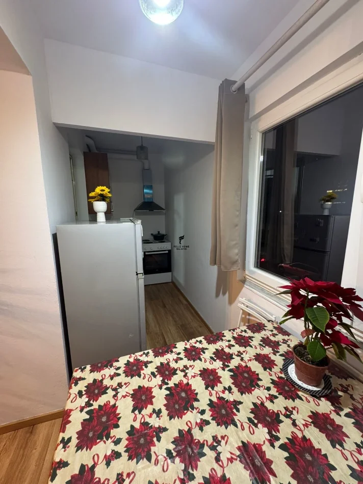 Tirane, jepet me qera apartament 1+1 Kati 1, 65 m² 450 € (21 DHJETORI)