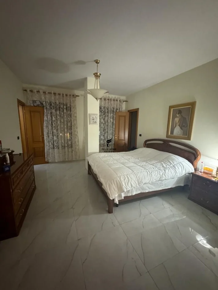 Tirane, jepet me qera apartament 3+1 Kati 5, 202 m² 1.300 € (RRUGA E ELBASANIT)
