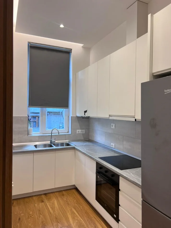 Tirane, jepet me qera apartament 2+1 Kati 2, 75 m² 750 € (RRUGA E DURRESIT)