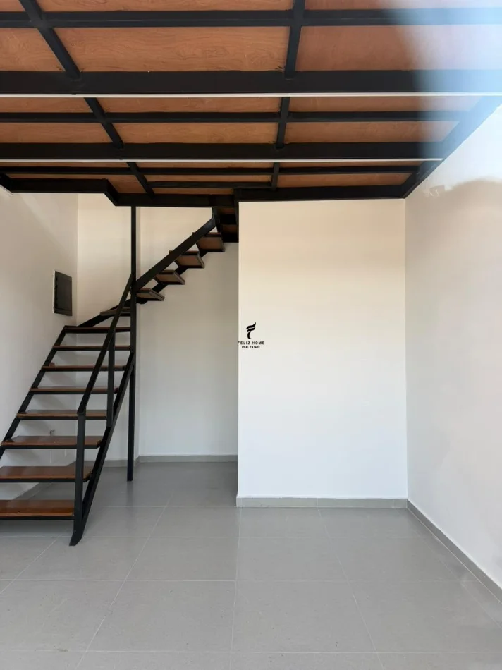 Tirane, jepet me qera dyqan Kati 0, 32 m² 450 € (KOMUNA E PARISIT)