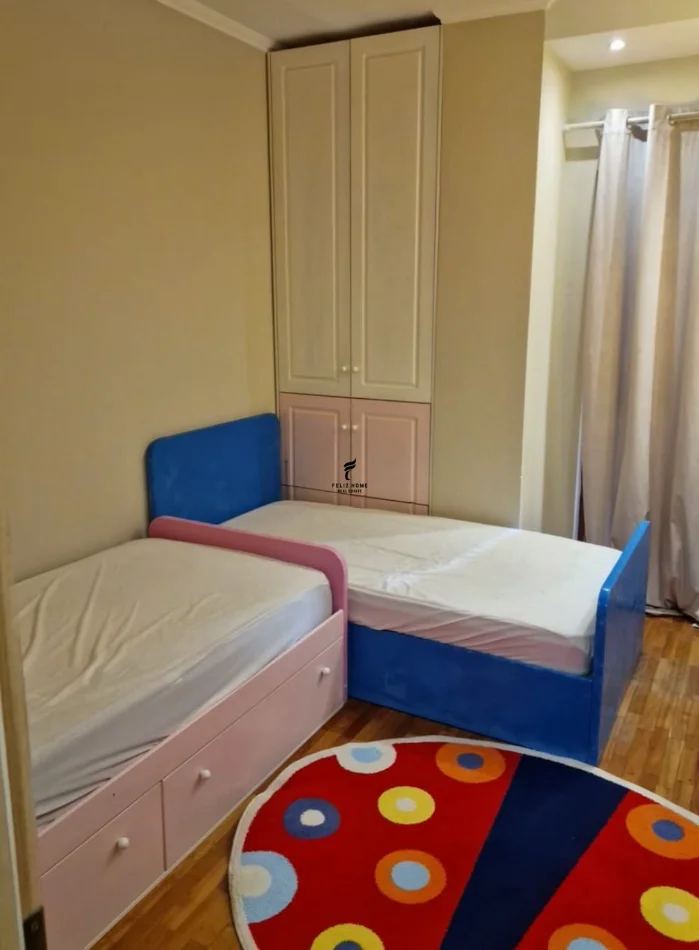 Tirane, jepet me qera apartament 2+1 Kati 5, 130 m² 900 € (RRUGA FORTUZI)