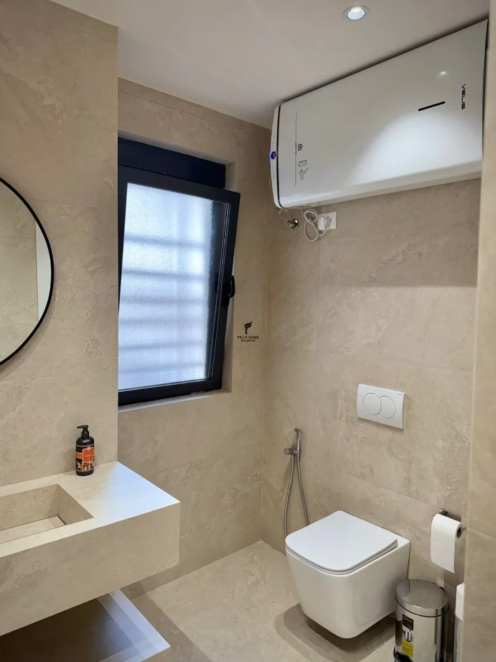 Tirane, jepet me qera garsonier Kati 1, 80 m² 1.300 € (9 KATESHET)