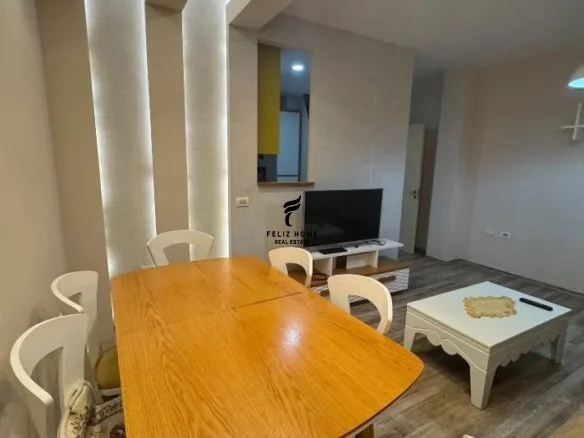 Tirane, jepet me qera apartament 1+1+Ballkon Kati 5, 70 m² 550 € (QYTET STUDENTI)