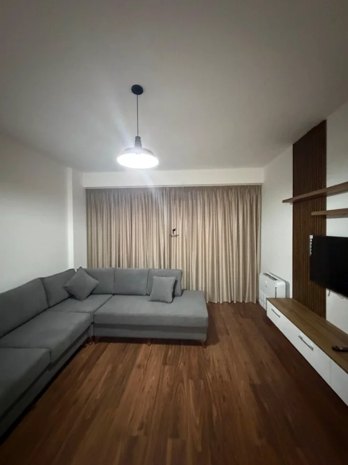 Tirane, jepet me qera apartament 1+1 Kati 5, 75 m² 490 € (ASTIR)