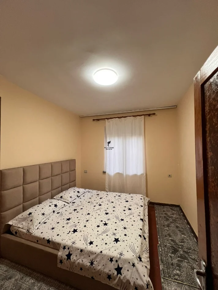 Tirane, jepet me qera apartament 1+1 Kati 2, 60 m² 450 € (PAZARI I RI)