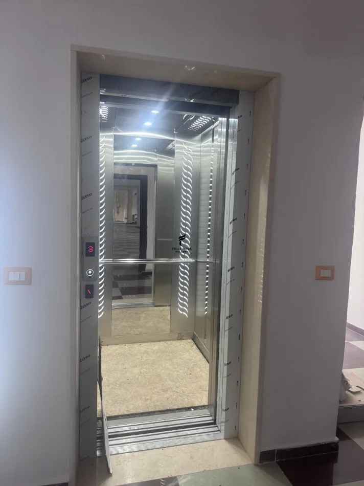 Tirane, jepet me qera ambjent biznesi Kati 3, 1.250 m² 3.800 € (VAQARR)