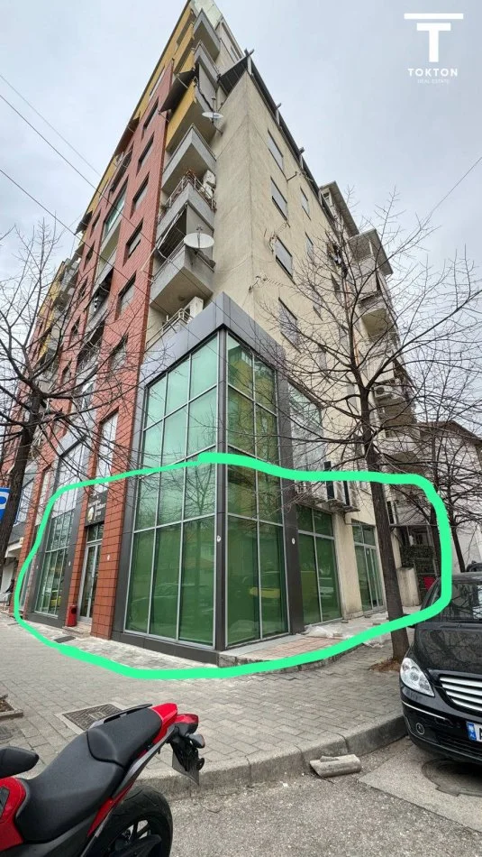 Tirane, shitet ambjent biznesi Kati 0, 204 m² 592.760 € (Siri Kodra)