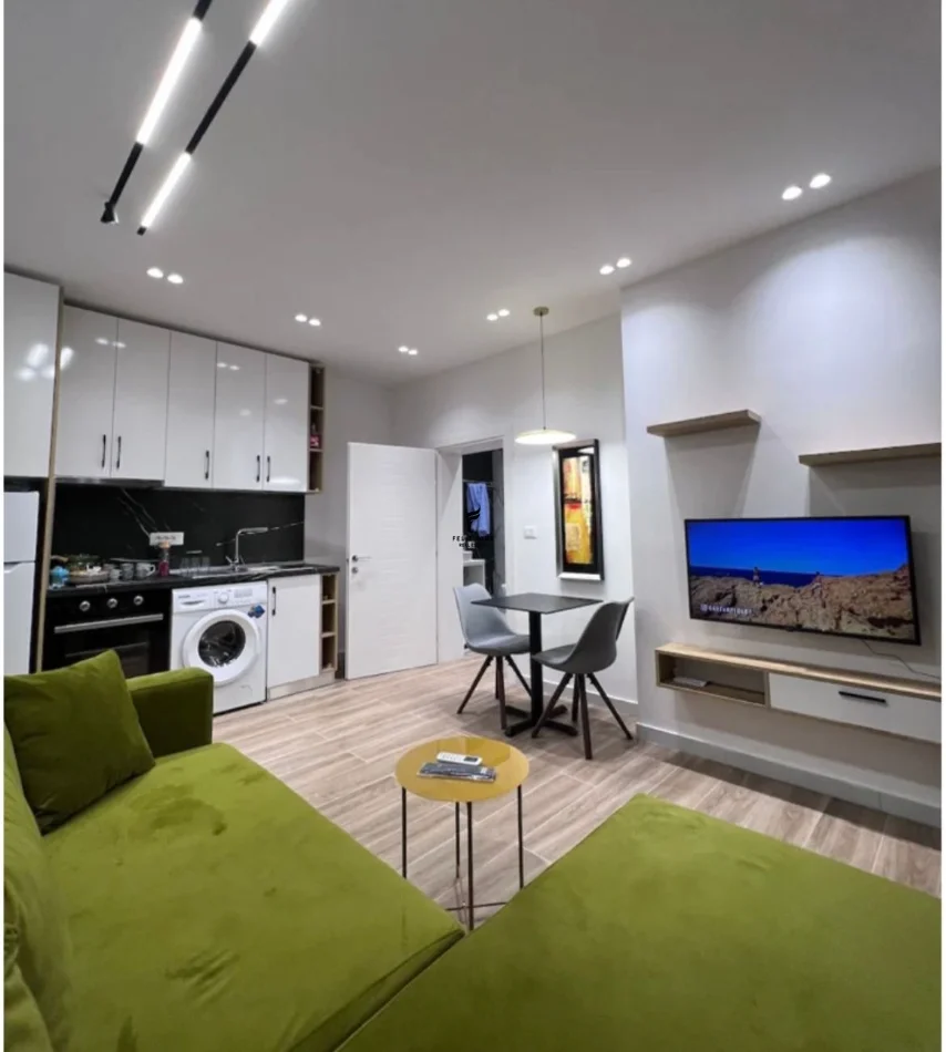 Tirane, jepet me qera apartament 1+1 Kati 5, 60 m² 600 € (KOMUNA E PARISIT)