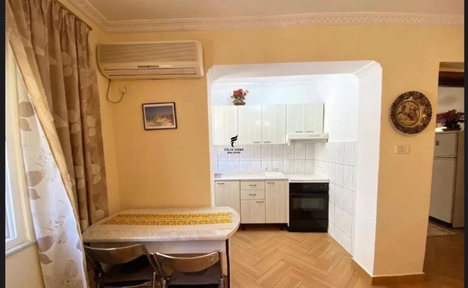 Tirane, jepet me qera apartament 1+1 Kati 4, 65 m² 550 € (MINE PEZA)