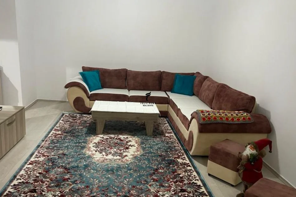 Tirane, jepet me qera apartament 1+1 Kati 3, 75 m² 500 € (VASIL SHANTO)