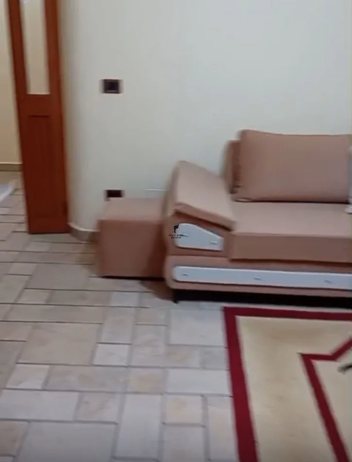 Tirane, jepet me qera apartament 2+1 Kati 2, 85 m² 520 € (XHAMLLIKU)