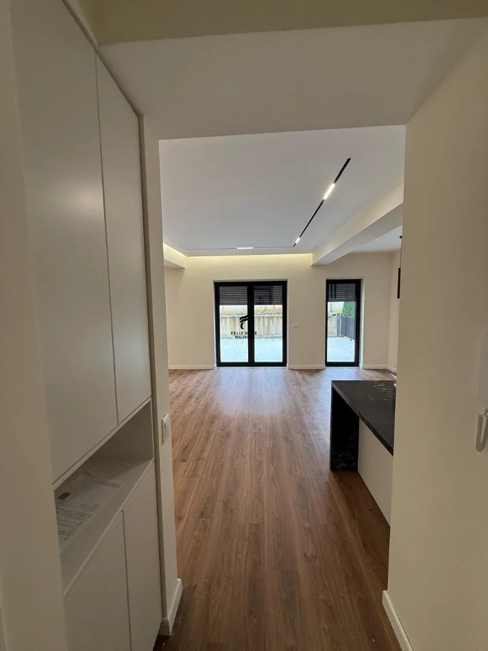 Tirane, shitet apartament 3+1 Kati 1, 218 m² 330.000 € (KODRA E DIELLIT 2)