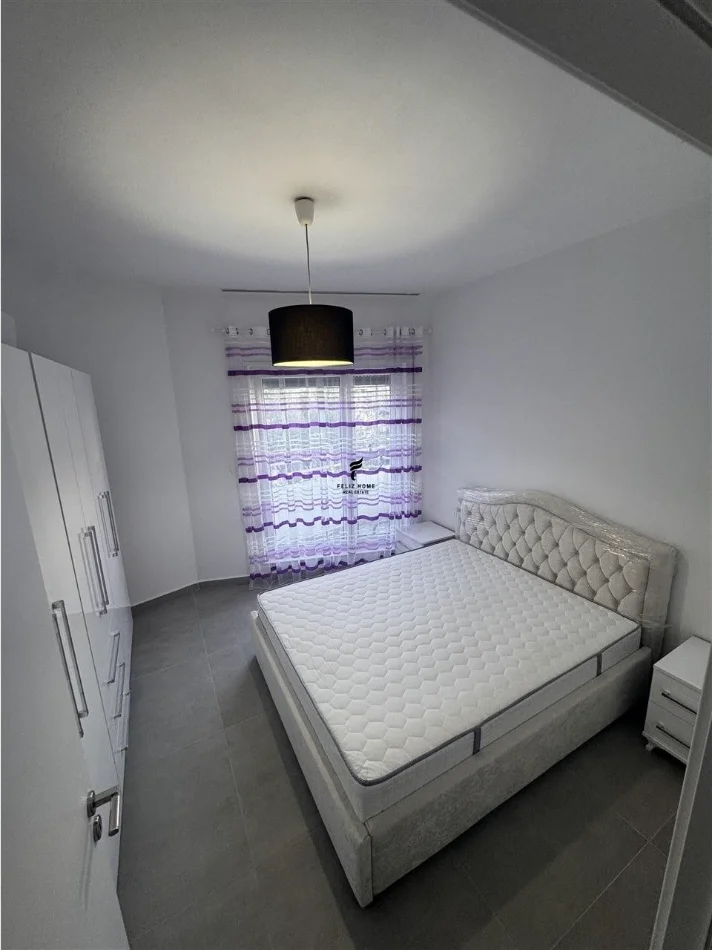 Tirane, jepet me qera apartament 2+1 Kati 3, 80 m² 800 € (KODRA E DIELLIT)