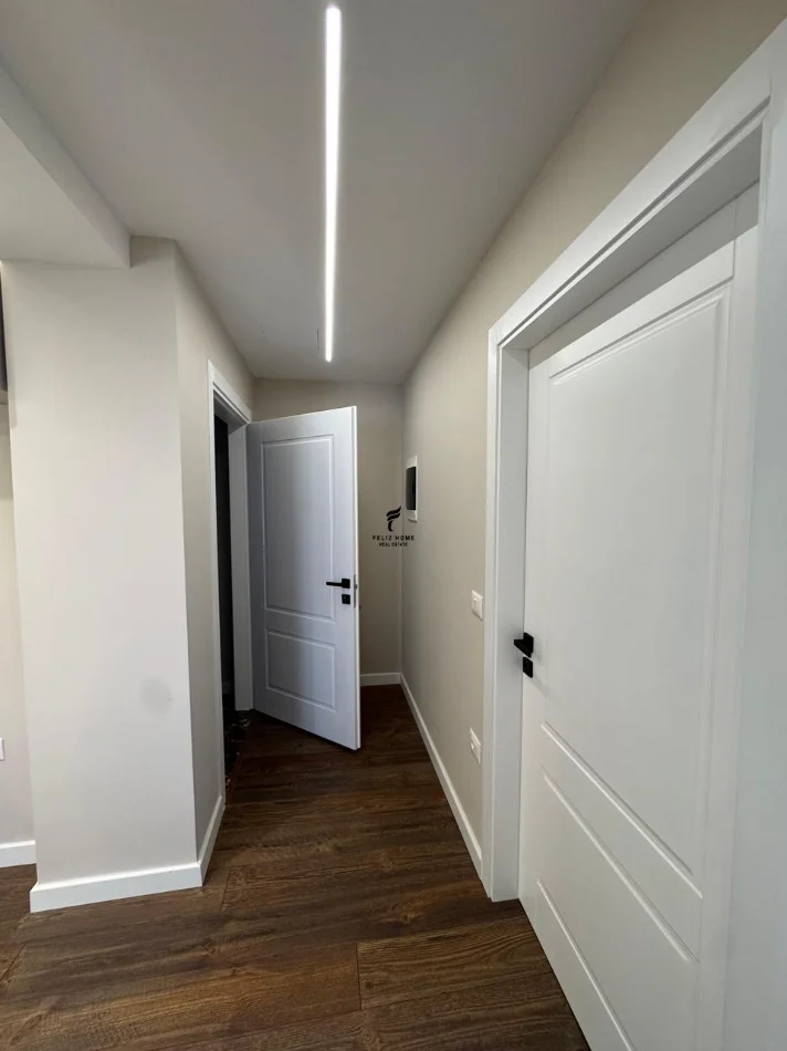 Tirane, jepet me qera apartament 2+1 Kati 1, 80 m² 600 € (SAUK)