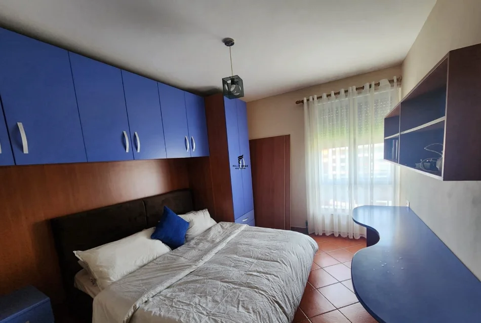 Tirane, jepet me qera apartament 1+1 Kati 9, 60 m² 450 € (RRUGA E KAVAJES)