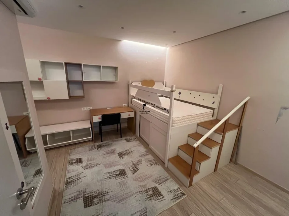 Tirane, jepet me qera apartament 2+1 , 106 m² 550 € (ASTIR)