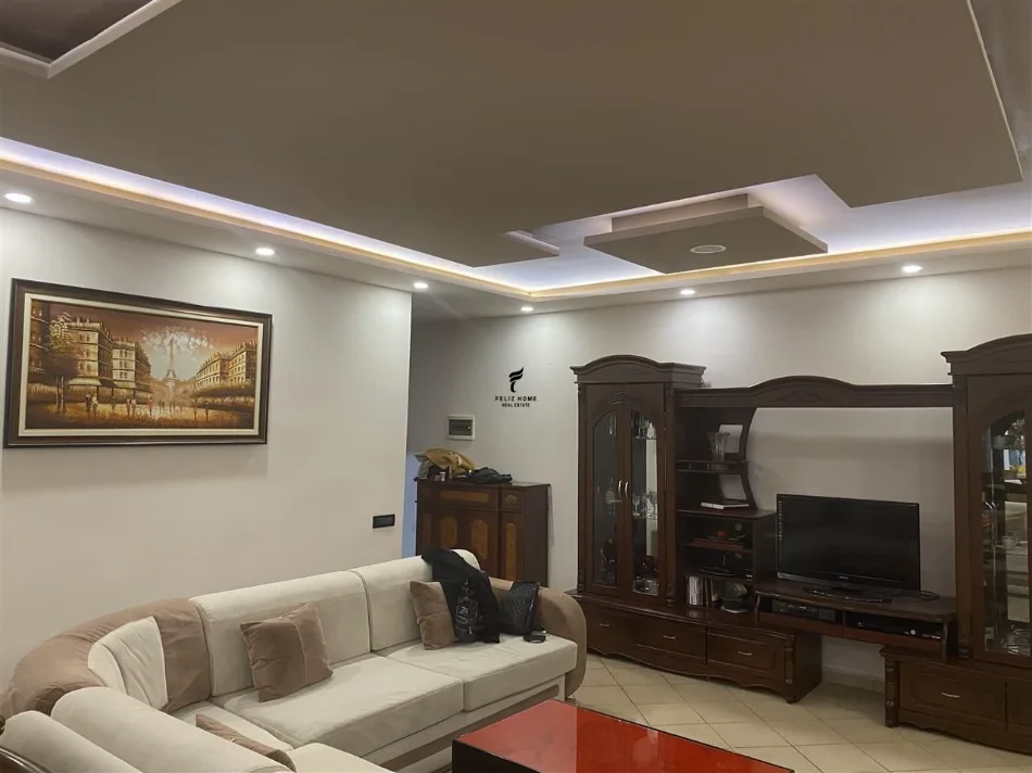 Tirane, shitet apartament 2+1 Kati 10, 95 m² 295.000 € (KOMUNA E PARISIT)