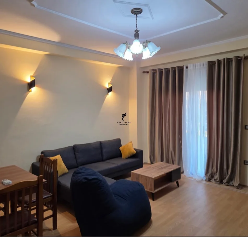 Tirane, jepet me qera apartament 1+1 Kati 4, 65 m² 600 € (SIRI KODRA)