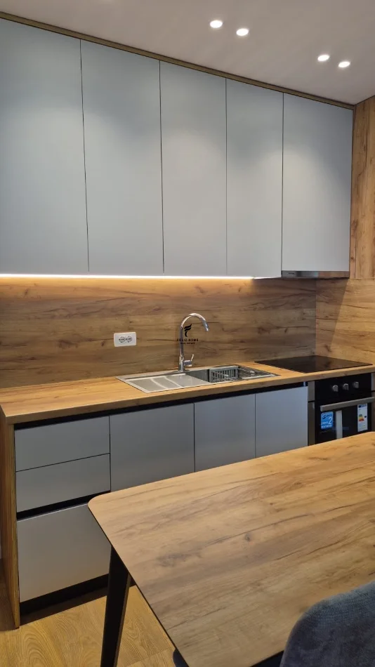 Tirane, jepet me qera apartament 1+1 Kati 2, 65 m² 600 € (JORDAN MISJA)