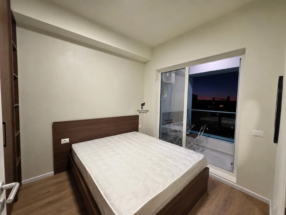 Tirane, jepet me qera apartament 1+1 Kati 8, 50 m² 470 € (ALI DEMI)